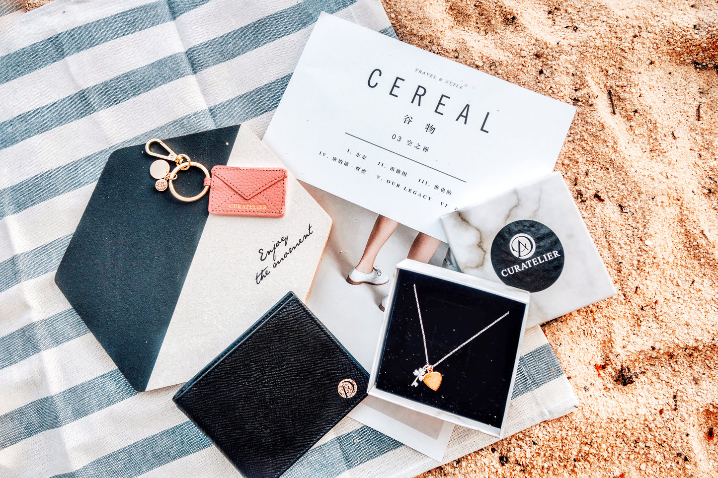 Curatelier Brooklyn Duo Texture Bifold Money Clip Wallet in Black Saffiano and Smooth Calf Leathers