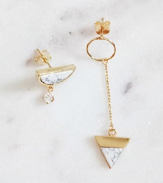 Curatelier Faith Asymmetrical White Howlite Gemstone Stud Chain Earrings