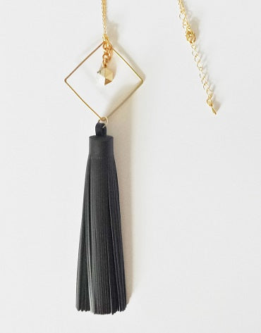 Curatelier Bonzer Black Leather Tassel Gold/White Marble Hexagon Howlite Pendant Long Necklace