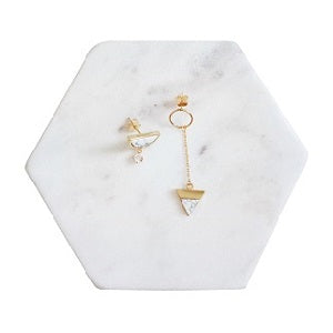 Curatelier Faith Asymmetrical White Howlite Gemstone Stud Chain Earrings