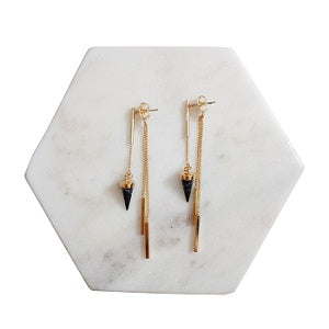 Curatelier Prudence Vertical Bar Black Marble Cone Dangle Chain Earrings