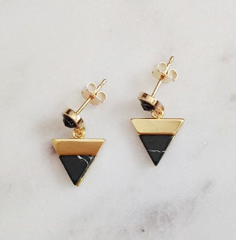 Curatelier Charity Black Marble Inverted Triangle Stud Earrings