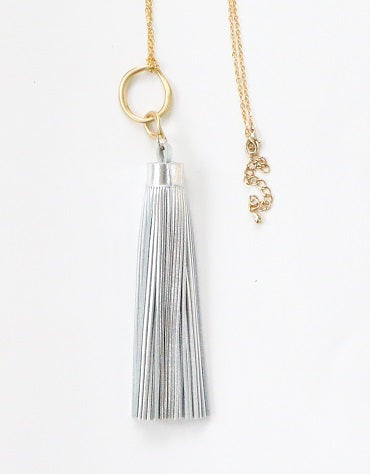 Curatelier Eternity Silver Leather Tassel Long Gold Chain Necklace