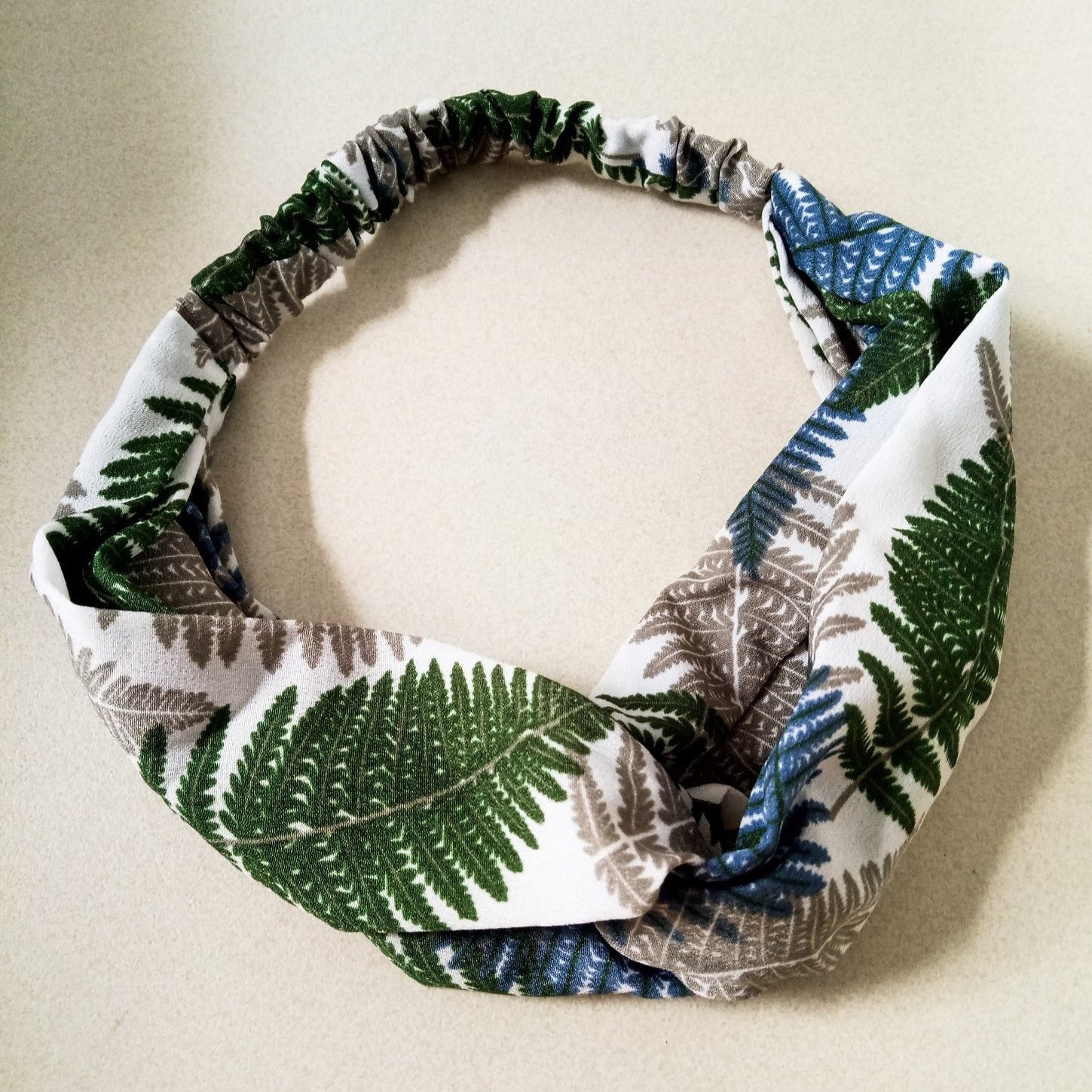 Curatelier Penelope Tropical Island Headband in White