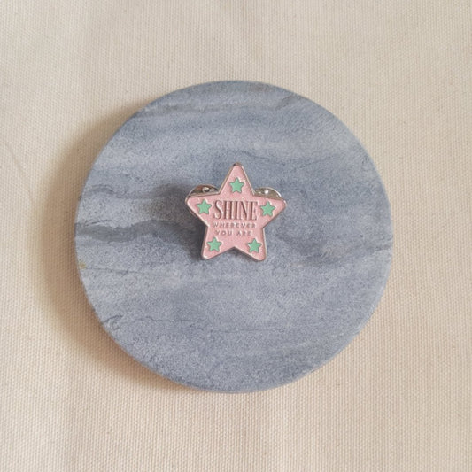Curatelier "Shine Wherever You Are" Soft Enamel Silver Plating Glitter Glow Star Badge